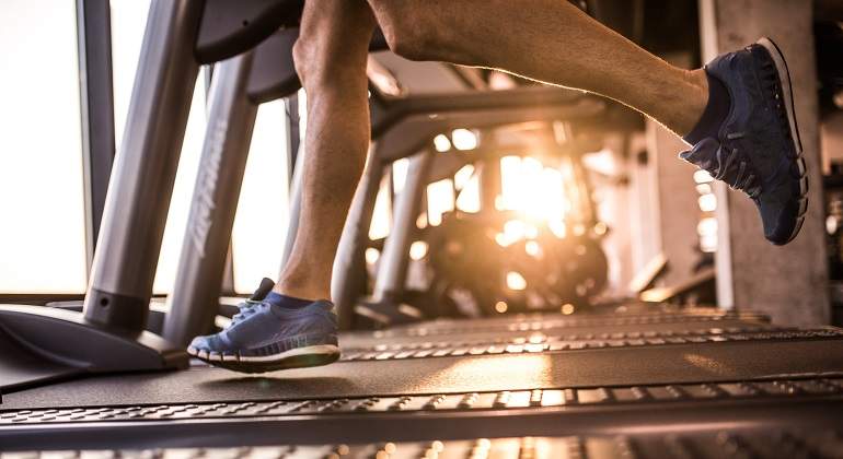 Running on Treadmill (Getty)